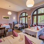 מלון Berggasthof & Goetzinger Hoehe נוישטט אן זאקסן
