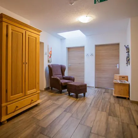 Berggasthof & Goetzinger Hoehe 3*