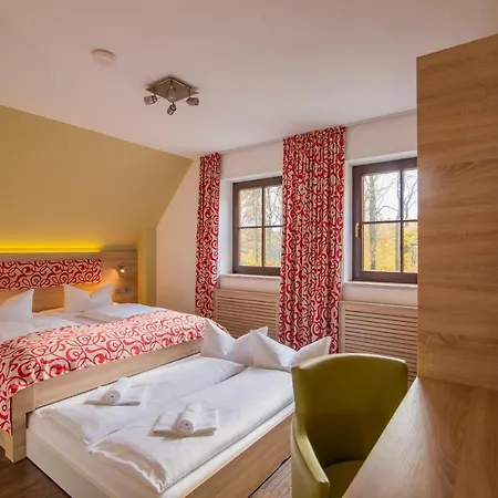 Otel Berggasthof & Goetzinger Hoehe