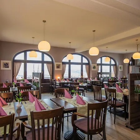 호텔 Berggasthof & Goetzinger Hoehe 노이슈타트 인 작센