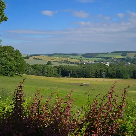 Berggasthof & Goetzinger Hoehe 3* 노이슈타트 인 작센