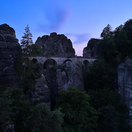 מלון Berggasthof & Goetzinger Hoehe