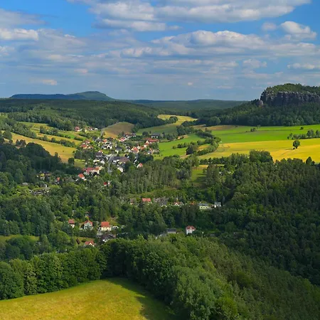 Berggasthof & Goetzinger Hoehe מלון 3*