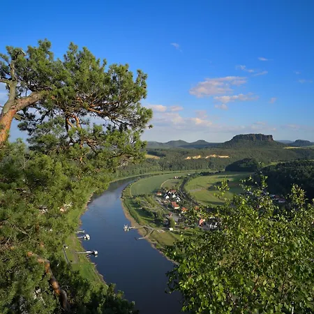 Berggasthof & Goetzinger Hoehe 호텔