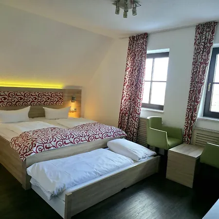 Berggasthof & Goetzinger Hoehe 3* 노이슈타트 인 작센