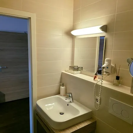 Berggasthof & Goetzinger Hoehe 호텔