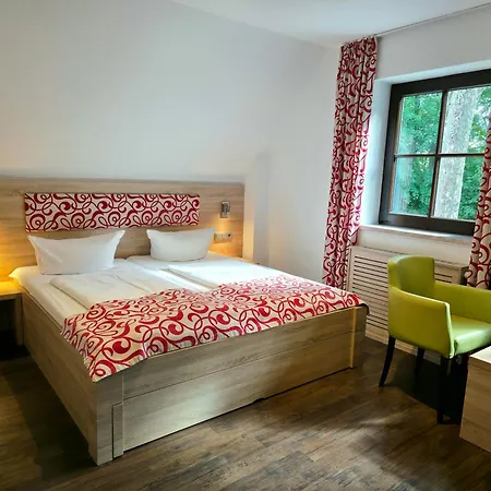 호텔 Berggasthof & Goetzinger Hoehe 노이슈타트 인 작센