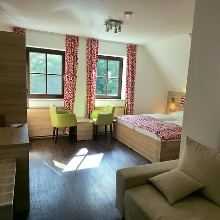 Berggasthof & Goetzinger Hoehe 3*