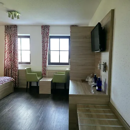 Berggasthof & Goetzinger Hoehe מלון