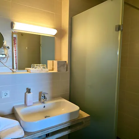 Berggasthof & Goetzinger Hoehe 3*