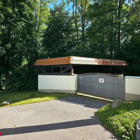 Berggasthof & Goetzinger Hoehe 호텔 노이슈타트 인 작센