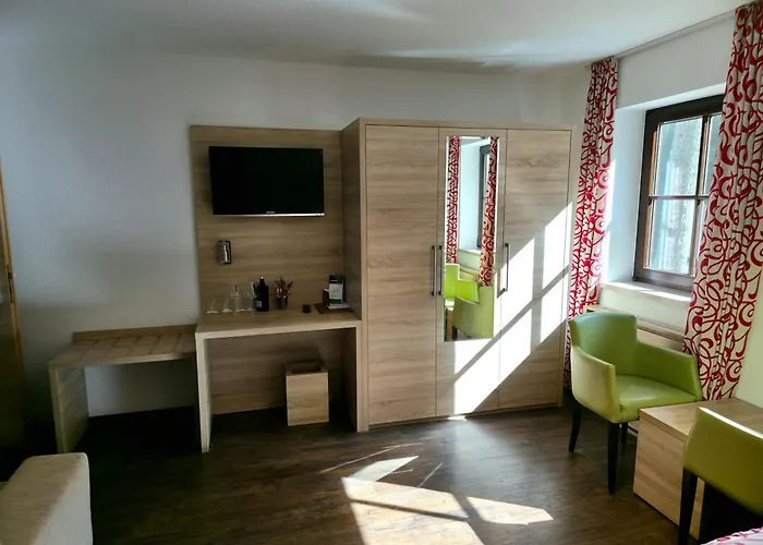 ホテル Berggasthof & Goetzinger Hoehe